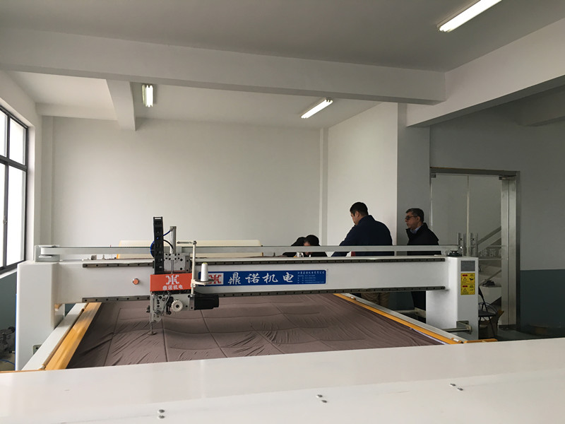 鼎諾機電絎縫機 鼎諾機電絎縫機