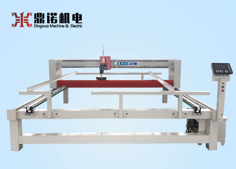 鼎諾機(jī)電被子絎縫機(jī) 鼎諾機(jī)電被子絎縫機(jī)